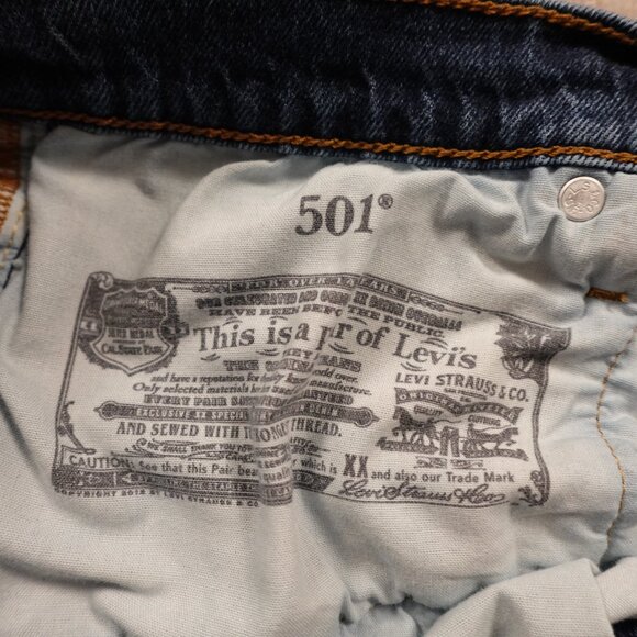 Levi’s 501 Cutoff Denim Shorts Women’s W32 Blue Distressed High-Rise Button Fly - Picture 13 of 13